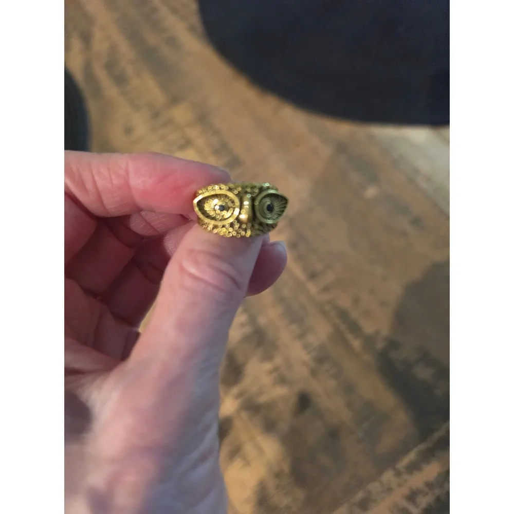 Mens Vintage Gold Tone Owl Statement Ring Textured Animal Band Antique Finish